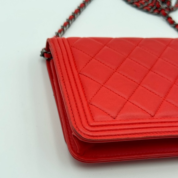 Chanel Quilted Lambskin Boy Red Wallet On Chain - Picture 11 of 17